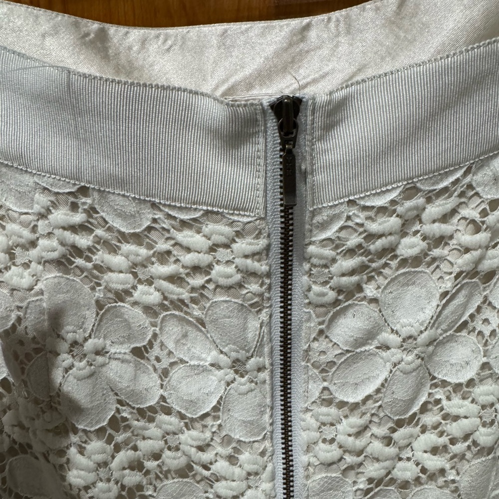 LOFT New ivory lace skirt-size 8 - Picture 4 of 9